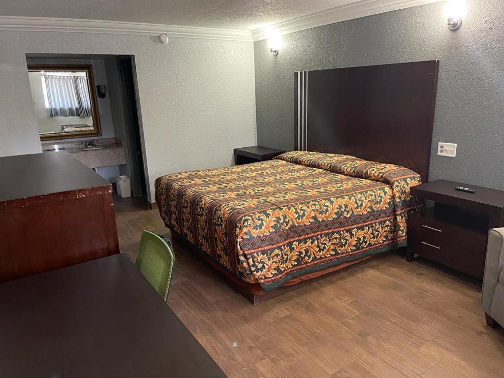 Budget Inn And Suites Crowley Kültér fotó